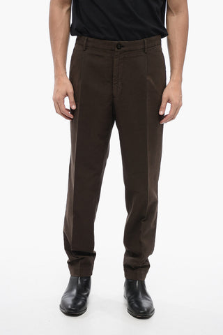 Single Pleated Tapered Fit Stretch Cotton Pants