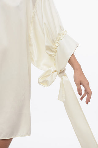 Vestito Satin Loose-Fit con Maxi Maniche Allacciate