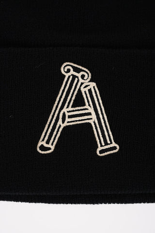 Beanie in Tinta Unita con Monogram Ricamato