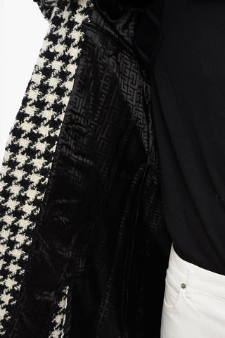 Houndstooth Patterned Tweed Coat with Velour Buttons