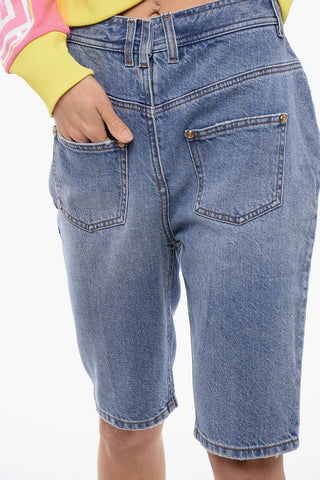 Shorts in Denim Distressed con Lavaggio Chiaro