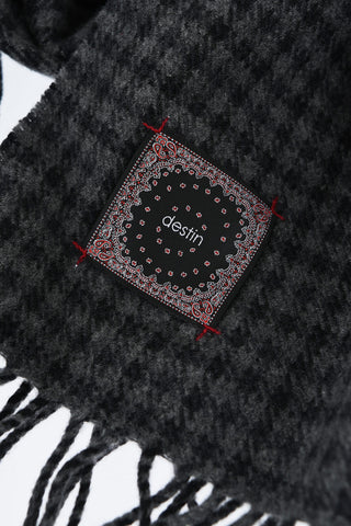 Houndstooth Cashmere Blend Scarf with Fringed Hems