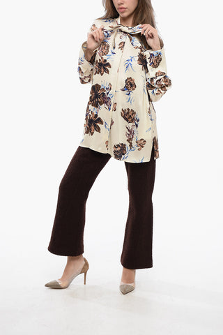 Florale Bluse mit Binddetail