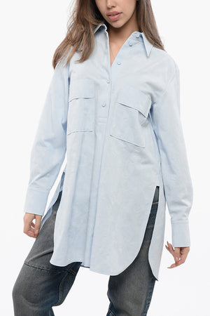 Besticktes Oversized-Hemd mit Seitenschlitzen