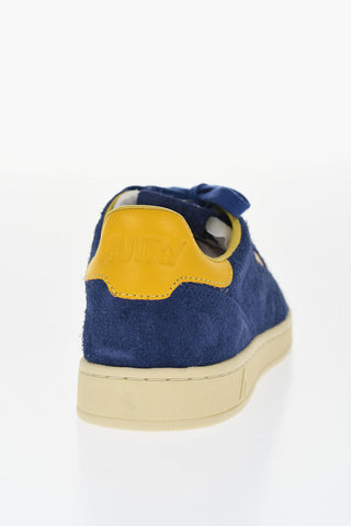 Sneakers Basse in Suede a Tinta Unita con Logo