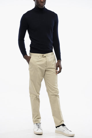 Pantaloni Chino con Bottoni
