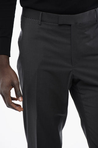 Schurwollhose mit sichtbaren Nähten