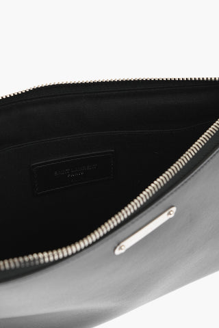 Pochette in Pelle a Tinta Unita con Logo Argentato