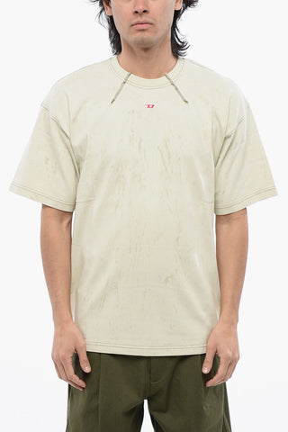 RED TAG Crew-Neck T-Shirt T-COS Chalk Effect with Exposed Seams