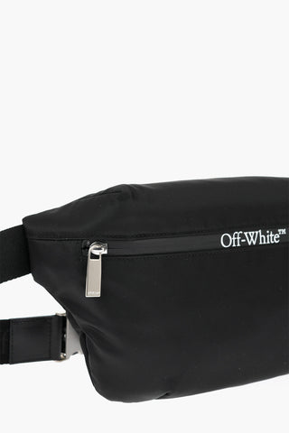 Einfarbige Gürteltasche mit kontrastierendem Logo