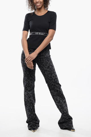 Enganliegendes Kurzarm-Top mit Cut-Out-Detail