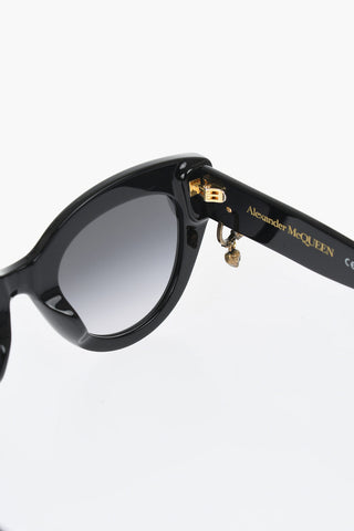 Solid Color Cat-Eye Sunglasses with Rhinestone Embellished Charm