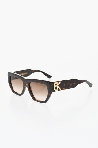 Wayfarer Tortoiseshell Sunglasses with Shaded Lenses