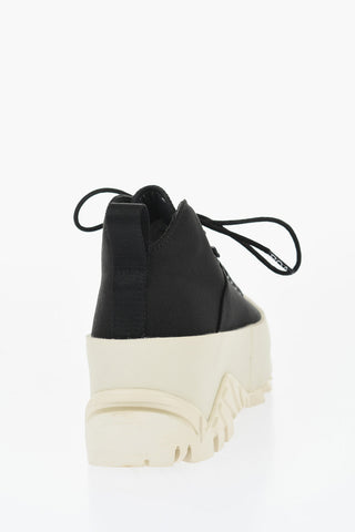 Tech Fabrich Hiking Boot with Vibram Contrasting Sole