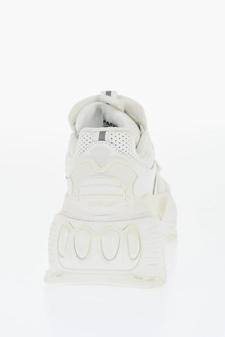 Low-Top GLOVE With Chunky Sole