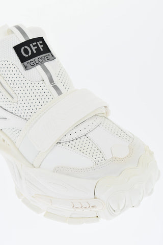 Low-Top GLOVE With Chunky Sole