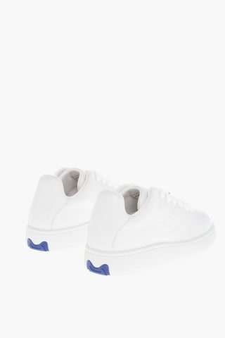 Sneakers in Pelle con Logo Goffrato
