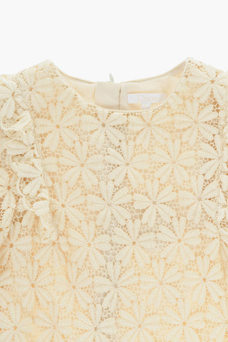 Besticktes Kleid mit langen Ärmeln