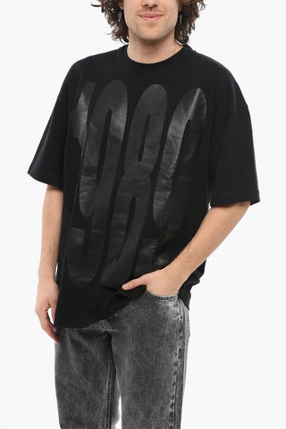 T-Shirt Girocollo in Tinta Unita con Maxi Logo Stampato Tono su Tono