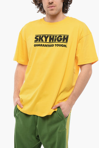 Solid Color Crew-neck T-Shirt with Contrasting Print