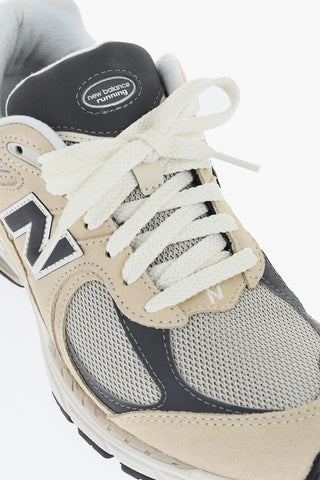 Sneakers 2002R in Suede con Inserti in Mesh