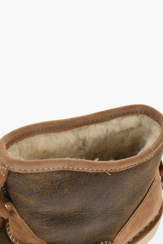 Craquelè Suede Boots with Visible Stitches
