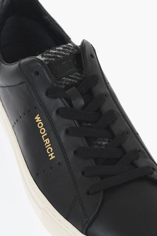 Sneakers Basse in Pelle con Suola a Contrasto