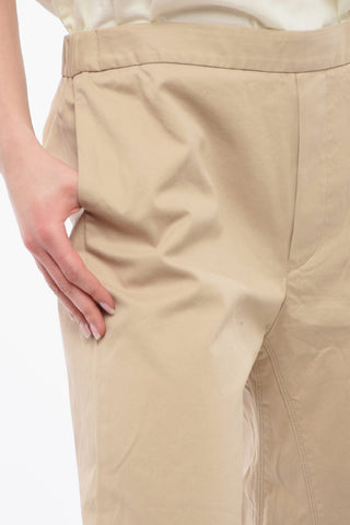 Pantalone Crop Svasato con Orlo a Taglio Vivo
