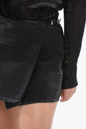 Verwaschener Denim-Minirock mit Schnallen