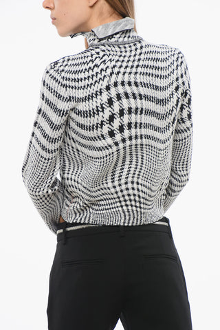 Turtleneck Stretch Wool Sweater with Houndstooth Pattern