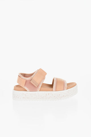 Sandali Logati Con Chiusura Strap