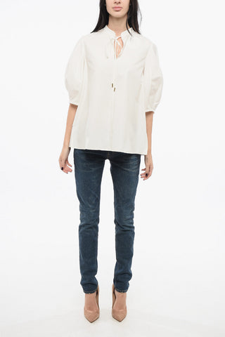 Camicia con Maniche 3/4 e Dettaglio da Allacciare