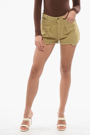 Shorts mit einer Bundfalte aus Baumwoll-Twill mit ausgefranstem Saum