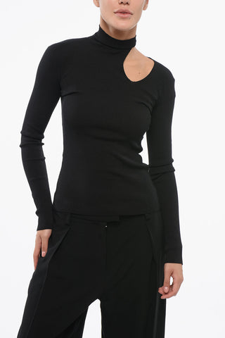 Gerippter Rollkragenpullover aus Seidenmischung mit Cut-out