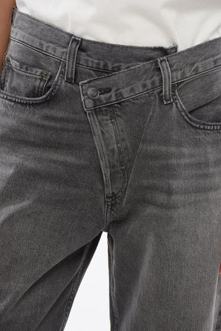 Regular Fit SYNCHRONIZE Jeans with Asymmetrical Buttoning 21,5cm