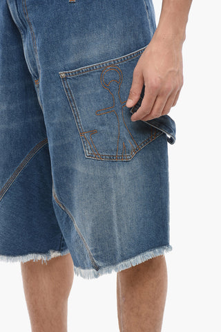 Shorts in Denim con Fondo Sfrangiato