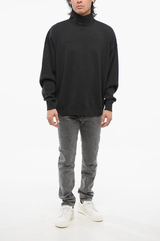 Pullover a Collo Alto in Lana Vergine