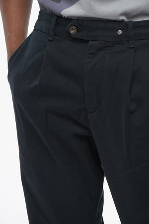 Stretch-Cotton Chino Trousers with Single Pleat