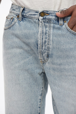 Shorts in Denim Lavaggio Chiaro con Fondo Sfrangiato