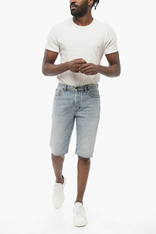 Shorts in Denim Lavaggio Chiaro con Fondo Sfrangiato