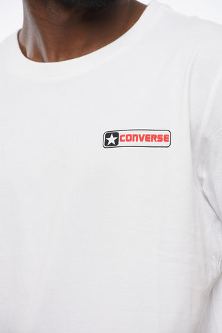 Standard-Fit Rundhals-T-Shirt mit Maxi-Print auf dem Rücken