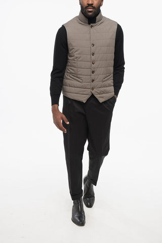 Gilet Trapuntato con Chiusura a Bottoni