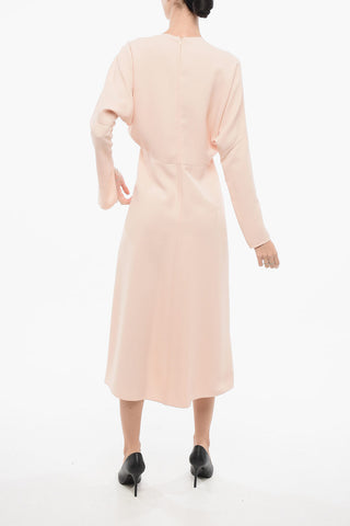 Ausgestelltes Kleid aus Seidenmischung