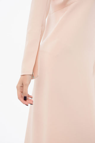 Ausgestelltes Kleid aus Seidenmischung