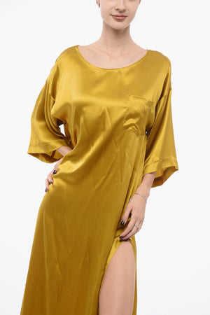 Langes Kleid aus Seide