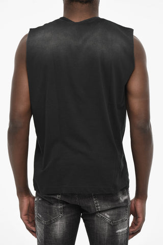 T-shirt Girocollo con Stampa Gotica
