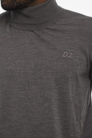 Maglia a Collo Alto con Monogram Tono su Tono