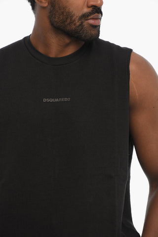 Plain Crew-Neck T-shirt with Embossed Logpo