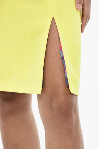 Mini Vestito a Tinta Unita con Dettagli Cut Out