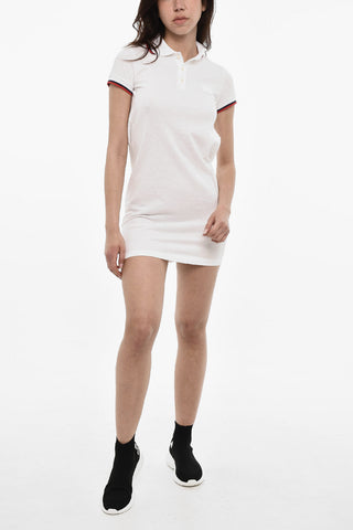 Kurzes Polo-Kleid Mit Offenem Rücken